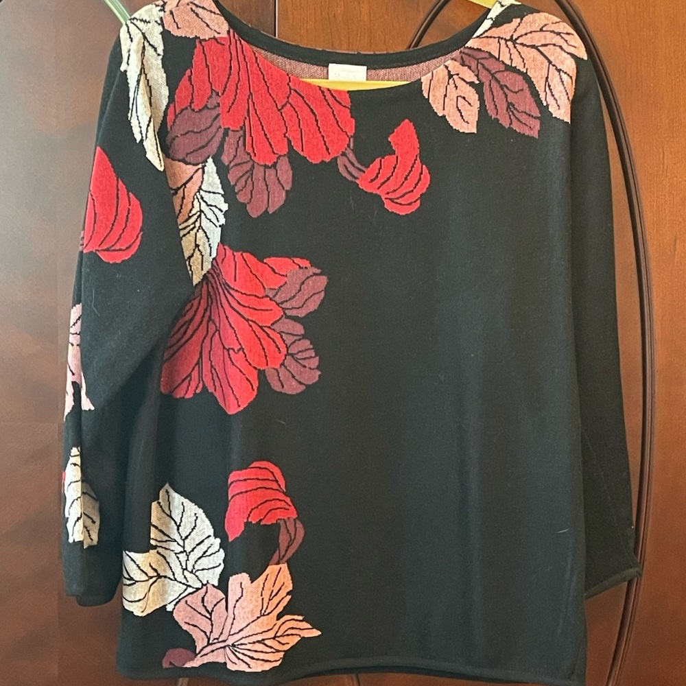 Floral Patterned Women's Top